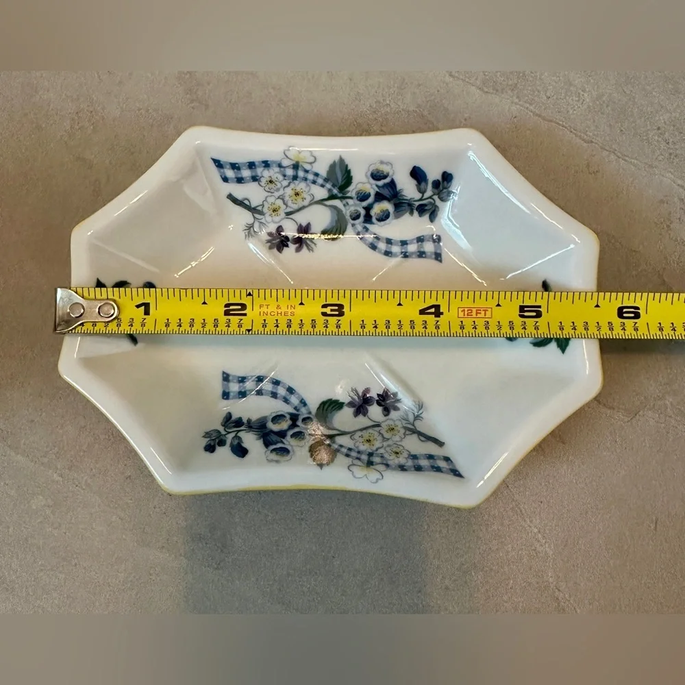 Sheridan Porcelain Ceramic Soap Dish, Cup, Blue Yellow White Flowers EUC
